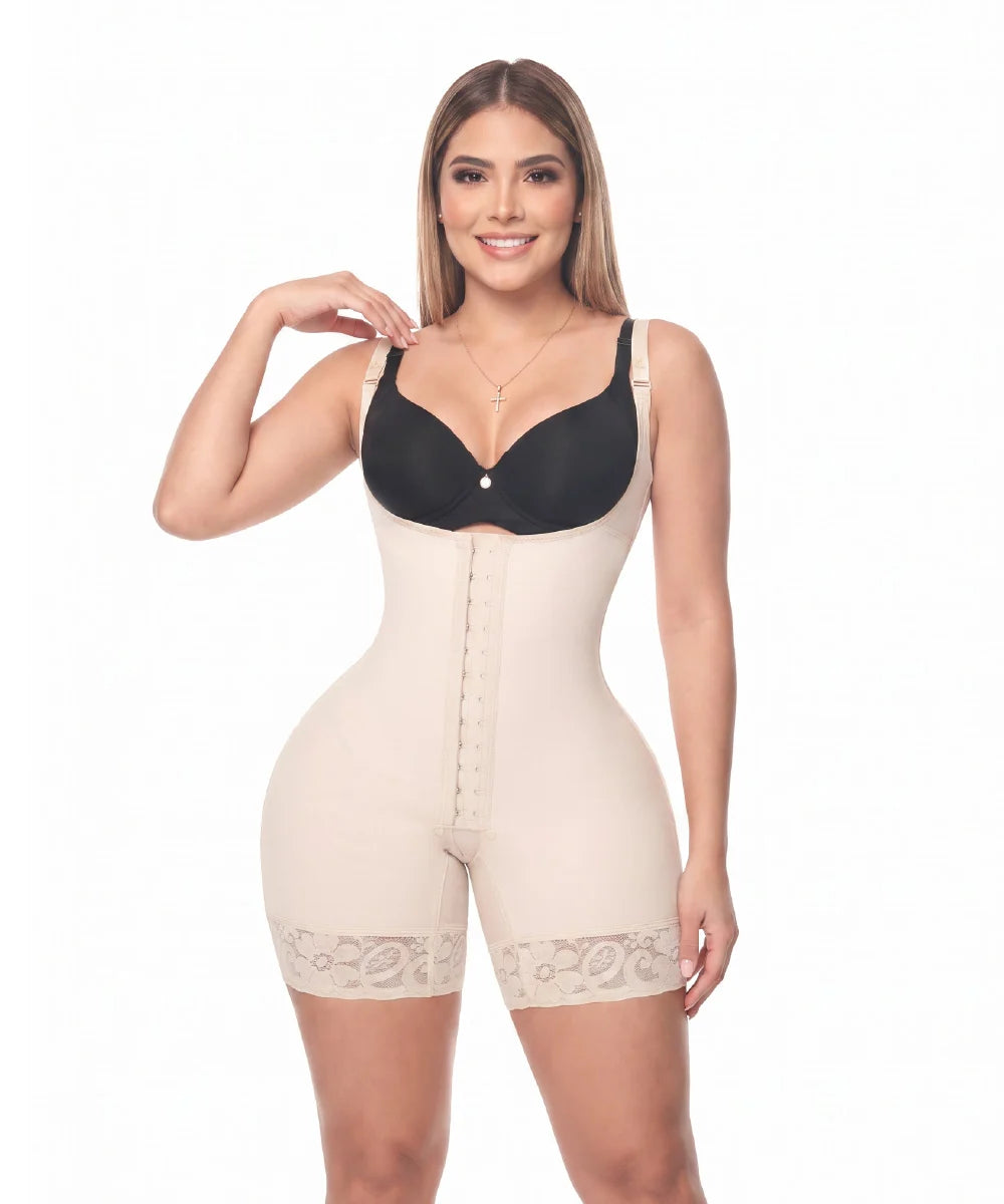 Faja Mediana Compresión, Primera Etapa, con Tirantes y Broche Central (Ref. C-002)